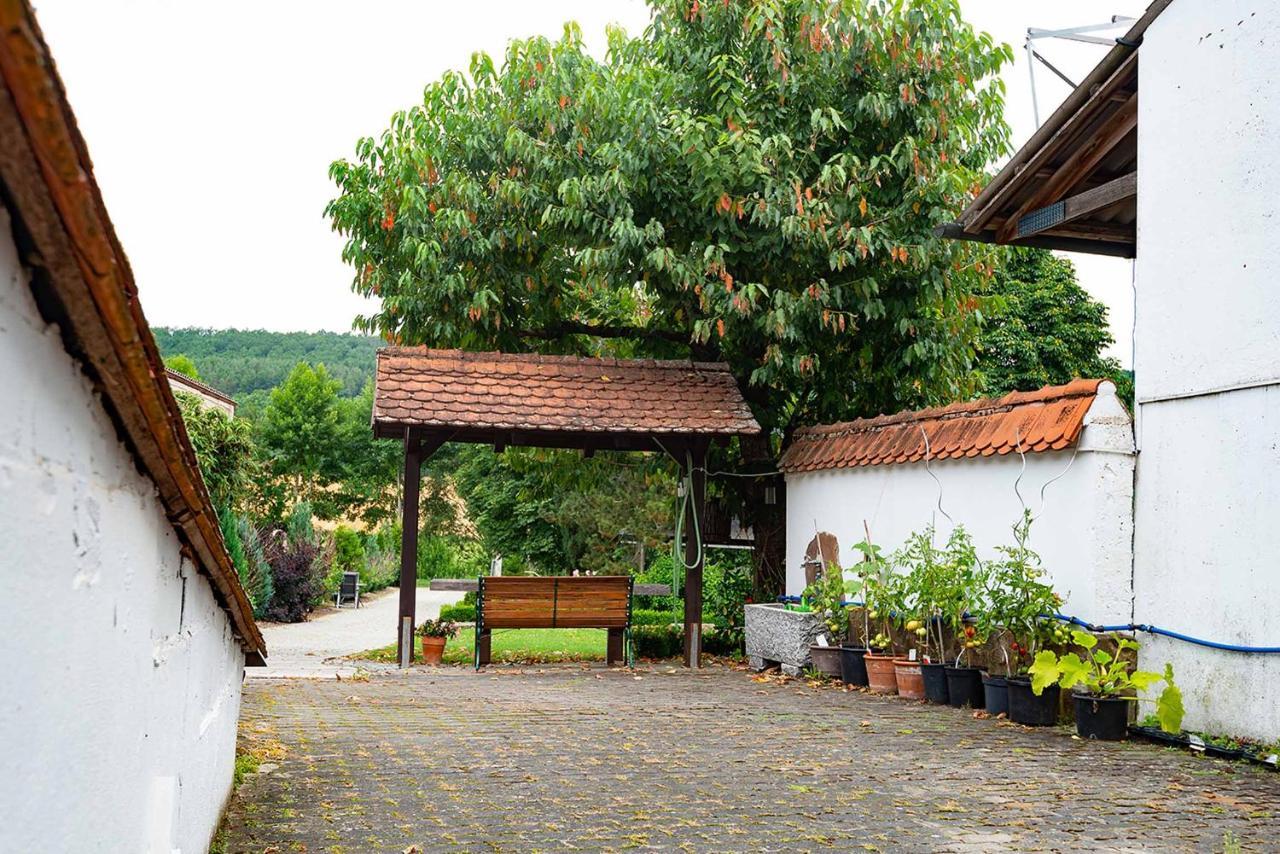 Ferienwohnung Nesselbachtal นอยชตัดท์ อัน เดอ ไอส์ช ภายนอก รูปภาพ